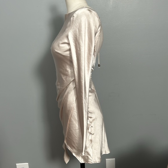 Saints + Secrets Champagne Open Back Ivory Long Sleeve Mini Dress size XS - Picture 6 of 16